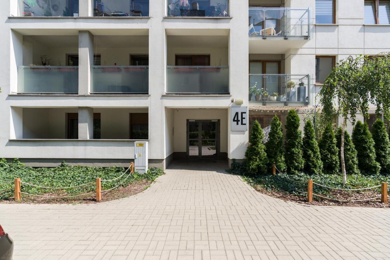 Czarnieckiego Apartment With Balcony Poznan By Noclegi Renters Luaran gambar