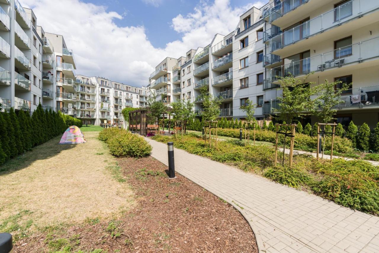 Czarnieckiego Apartment With Balcony Poznan By Noclegi Renters Luaran gambar
